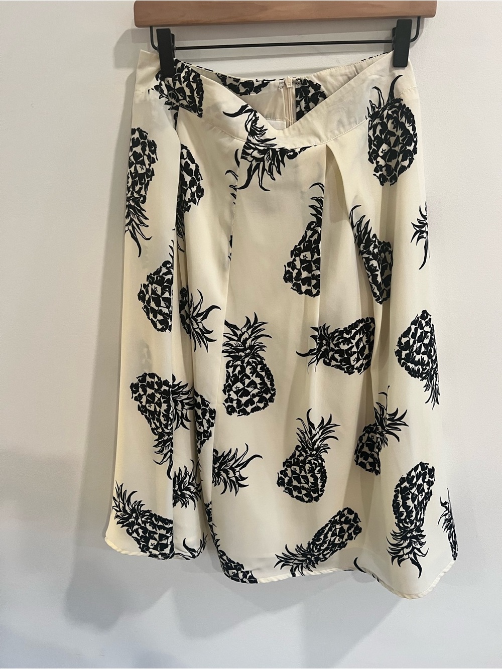 Cream Midi Skirt with Black Pineapple Print